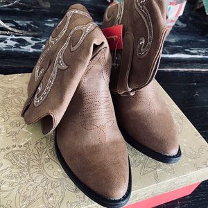 🦋American Rag cowboy boots🦋